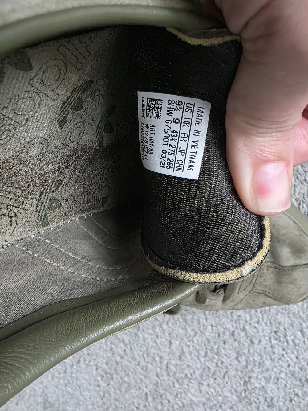 adidas men sneakers